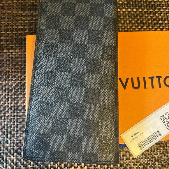 Louis Vuitton brazza wallet - Picture 4 of 11